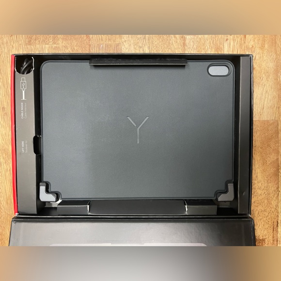 Brand new Brydge wireless keyboard and magnetic cover for 11-inch iPad Pro - Picture 4 of 6